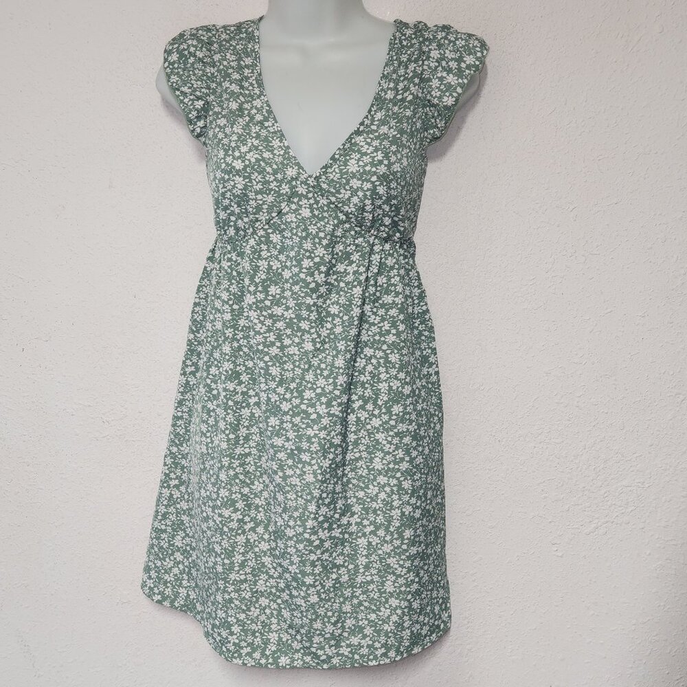 SHEIN ** sun dress, Green and white floral design, Ties in back, size X-Small